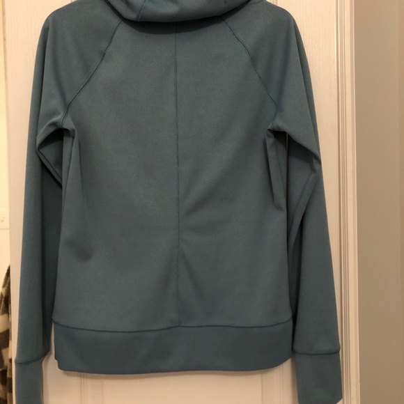 The North Face hooded long sleeve w/ front pocket - Picture 3 of 6